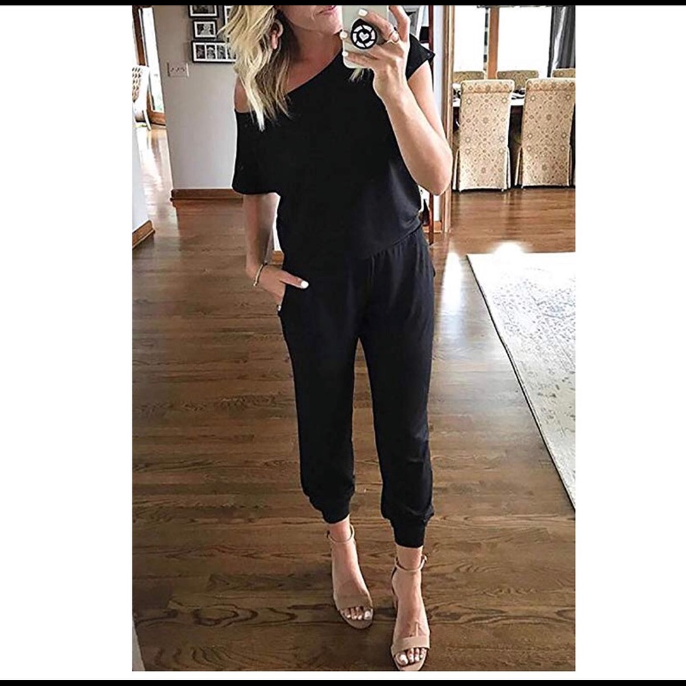 Loose Fit Off ShoulderJumpsuit with Pockets